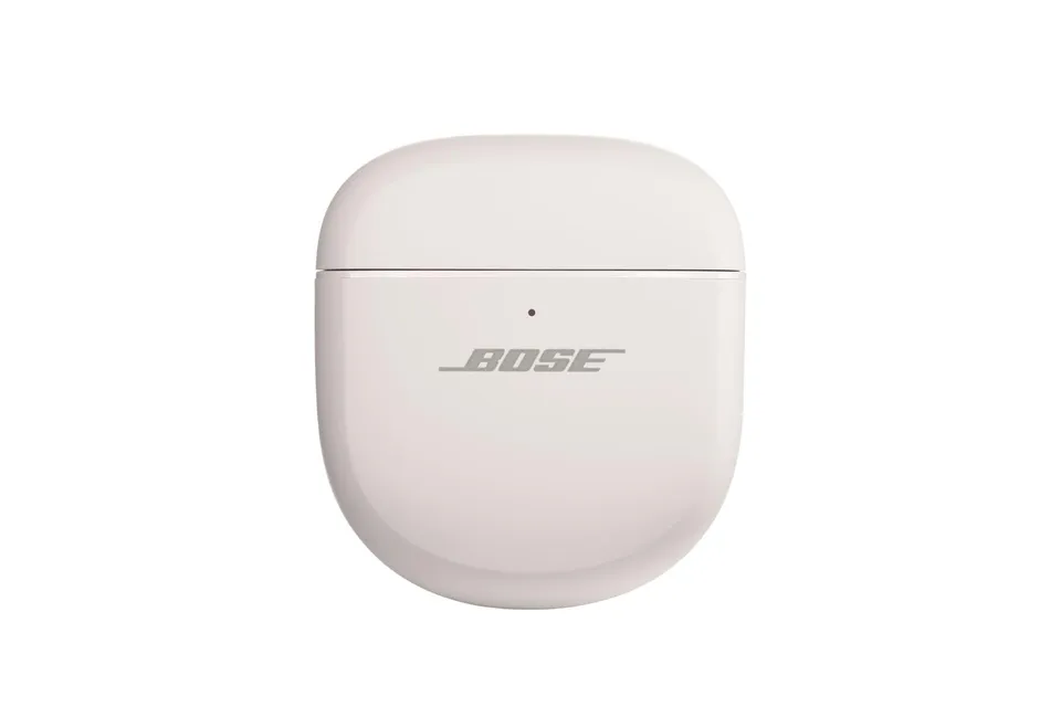 bose-quietcomfort-ultra-couteurs-tui-de-chargement-blanc image 1
